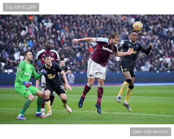 英超联赛风格呈现调色盘现象，从控场到长传多种战术并存